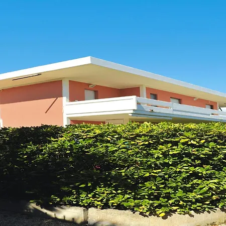 Near Majella Park & *