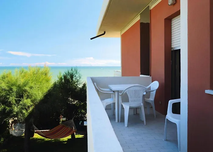 Near Majella Park & سيلفي مارينا