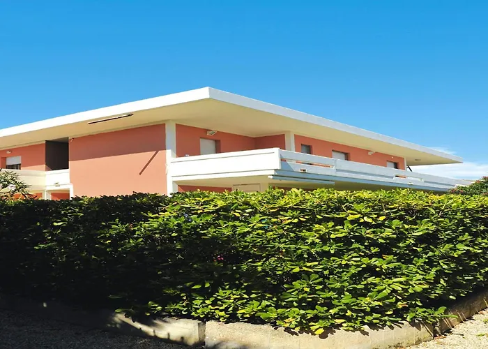 Near Majella Park & *